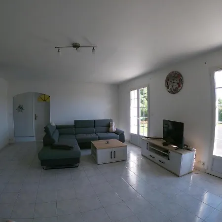 Maison Avec Grand Jardin * Saint-Martial-sur-Ne